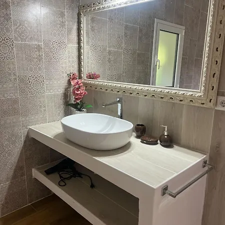L 'alchitti Guest house